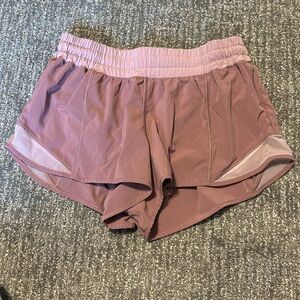Lululemon hotty hot lined shorts 2.5” size 8